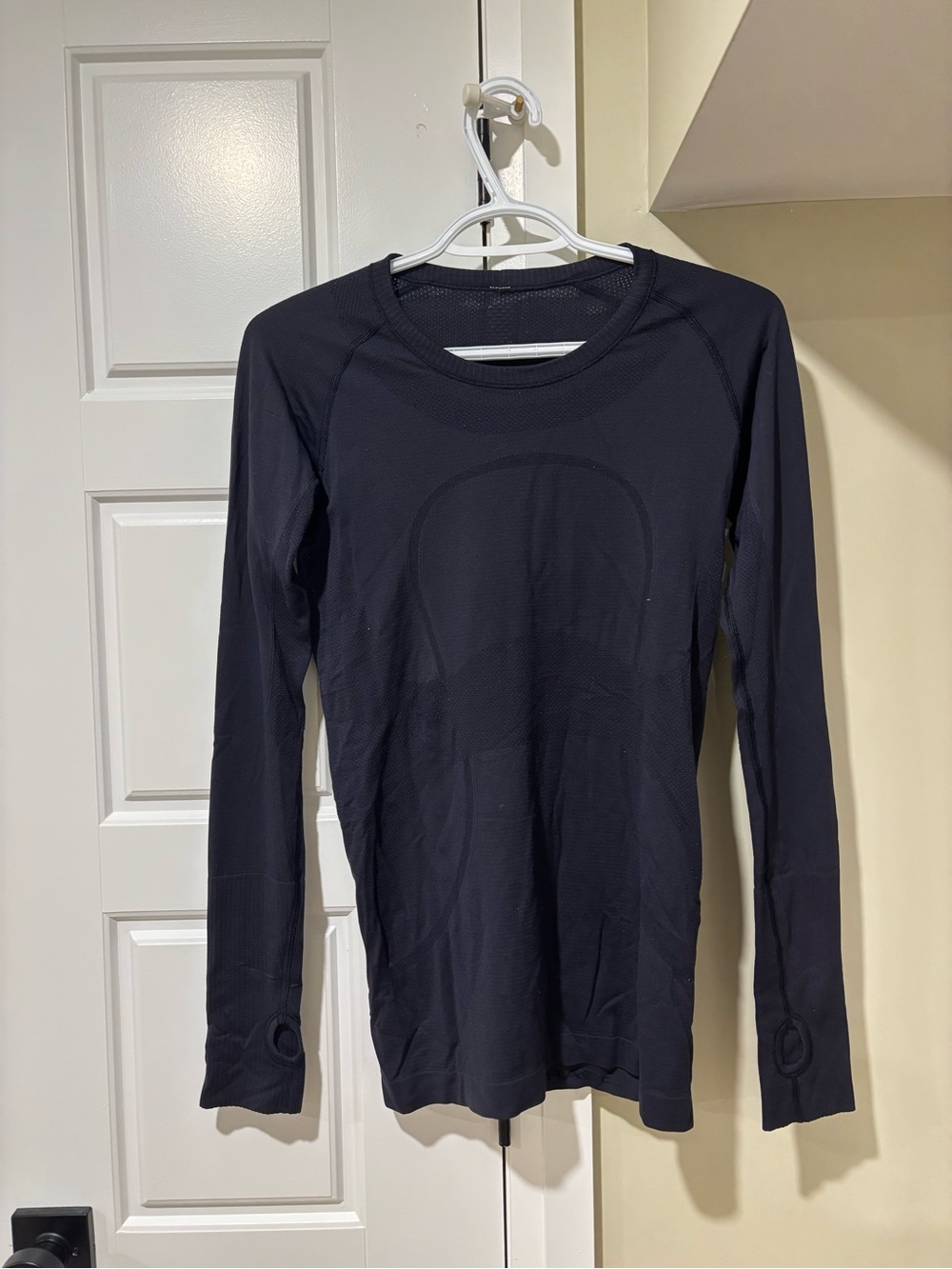 lululemon athletica Swiftly Tech Navy Long-Sleeve Performance Top